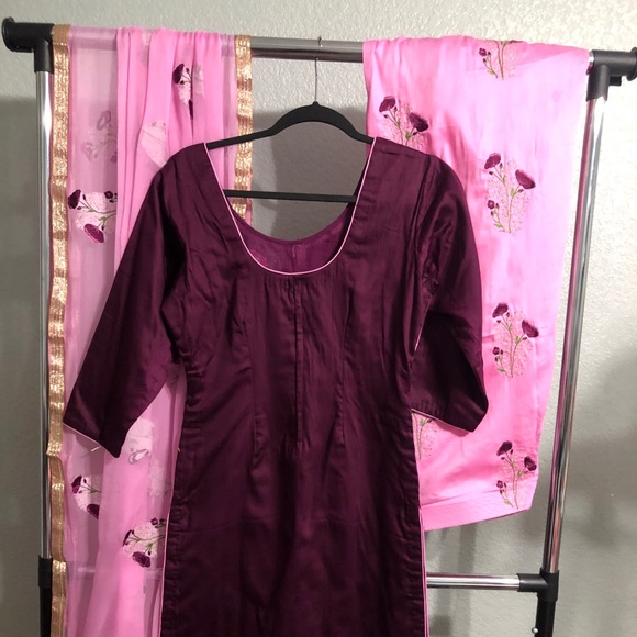 Indian/ Punjabi salwar suit - Picture 3 of 9